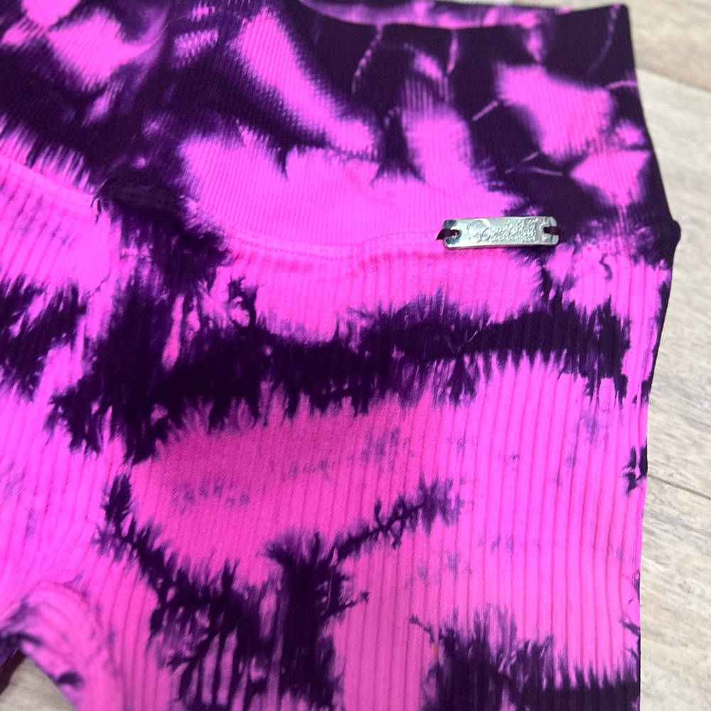 Bombshell Leggings - image 4